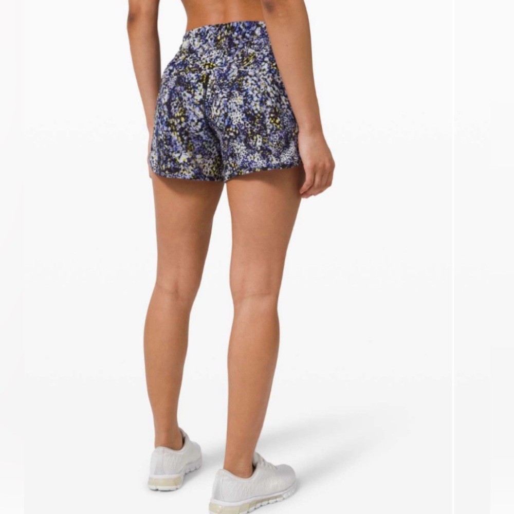NWT Lululemon Tracker Short V *4" - Picture 3 of 5